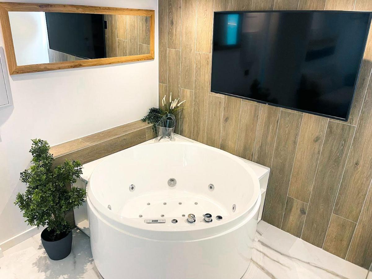 Cordoba Boutique Vv Con Jacuzzi Apartment Exterior photo