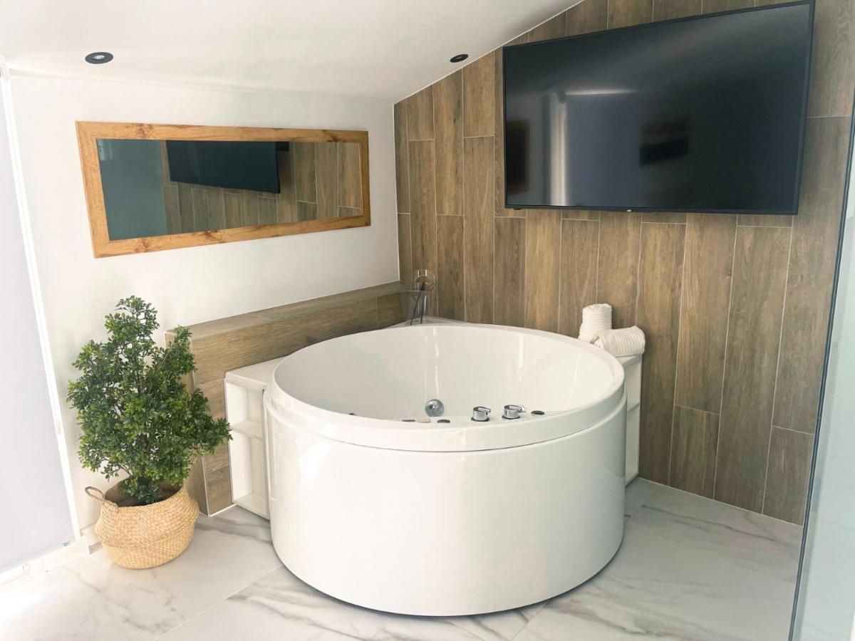 Cordoba Boutique Vv Con Jacuzzi Apartment Exterior photo